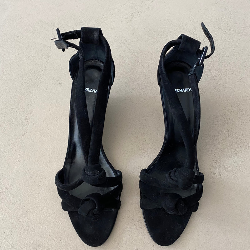ungetragene PIERRE HARDY Keilsandalen