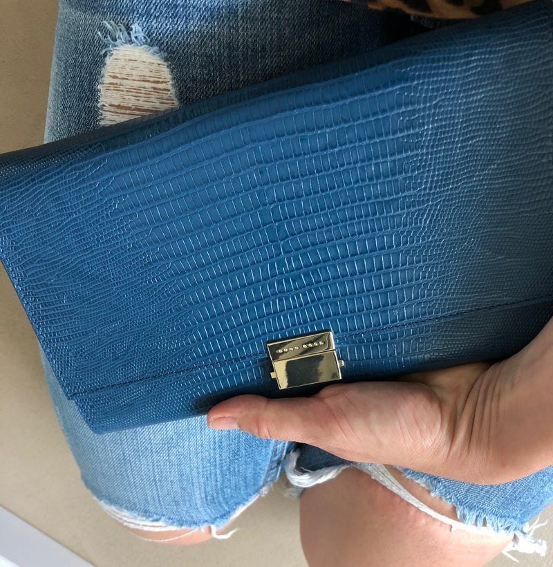 ungetragene HUGO BOSS Clutch