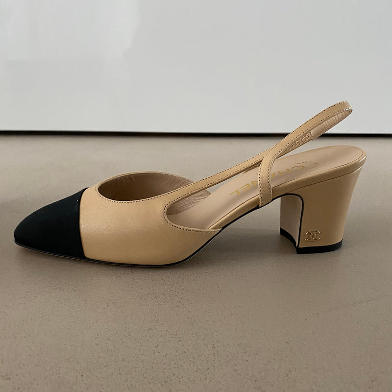 ungetragene CHANEL Slingpumps