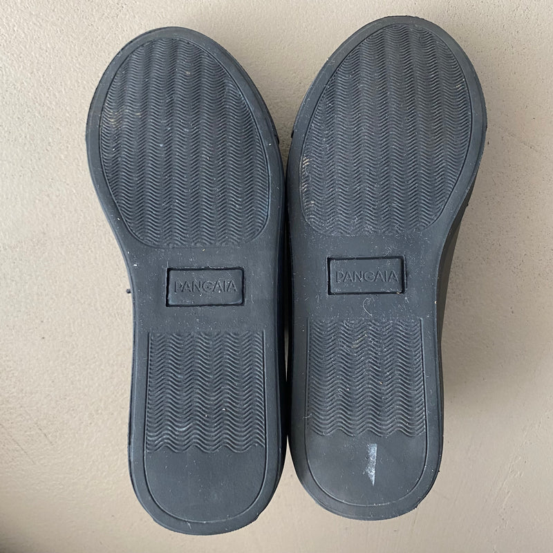 neuwertige THE PANGAIA Sneakers