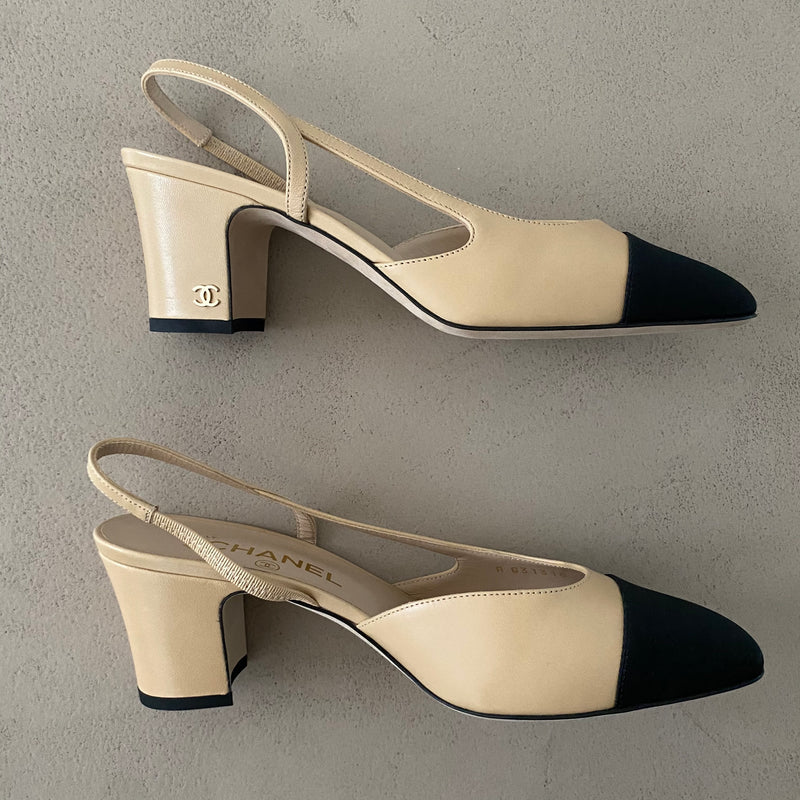 ungetragene CHANEL Slingpumps