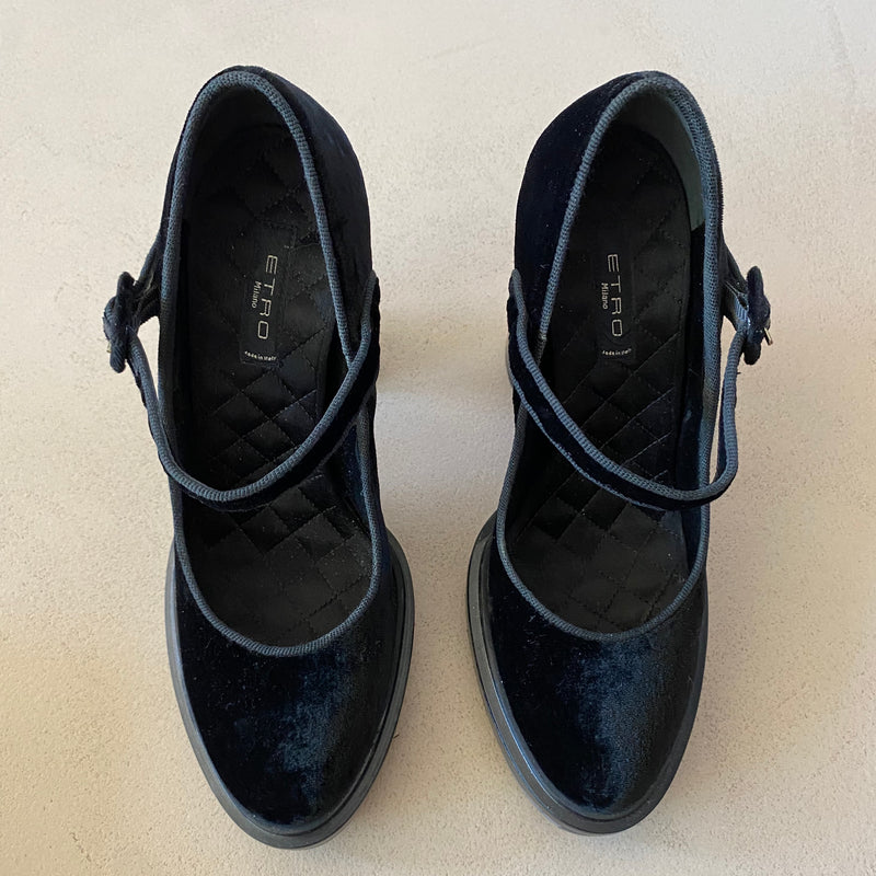 ungetragene ETRO Velvet Pumps