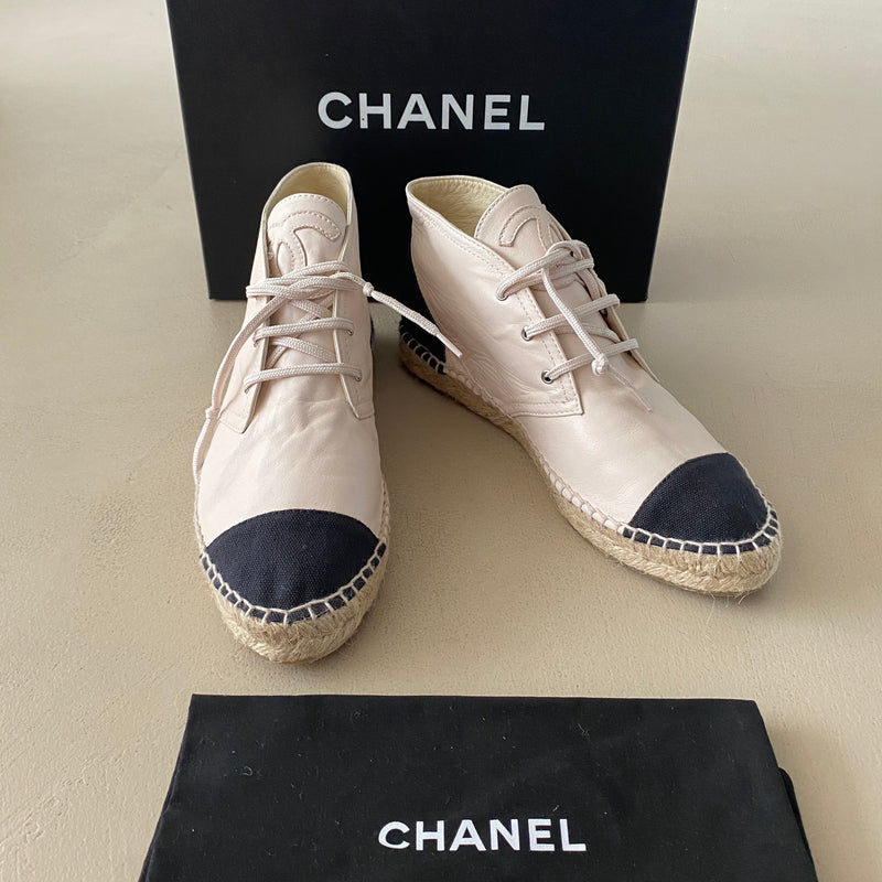 CHANEL Espadrilles
