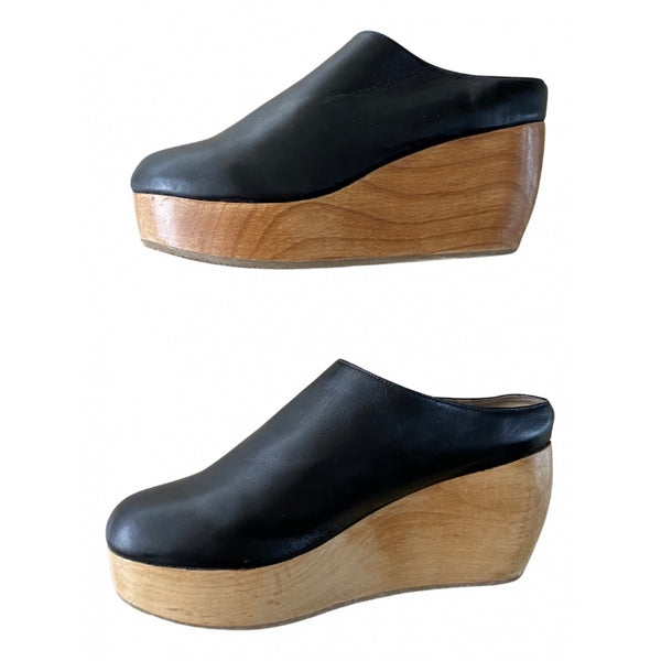 SYDNEY BROWN Clogs