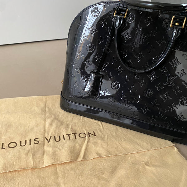 LOUIS VUITTON Alma Lackleder Tasche