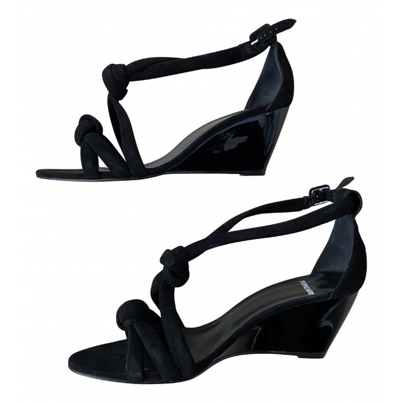 ungetragene PIERRE HARDY Keilsandalen