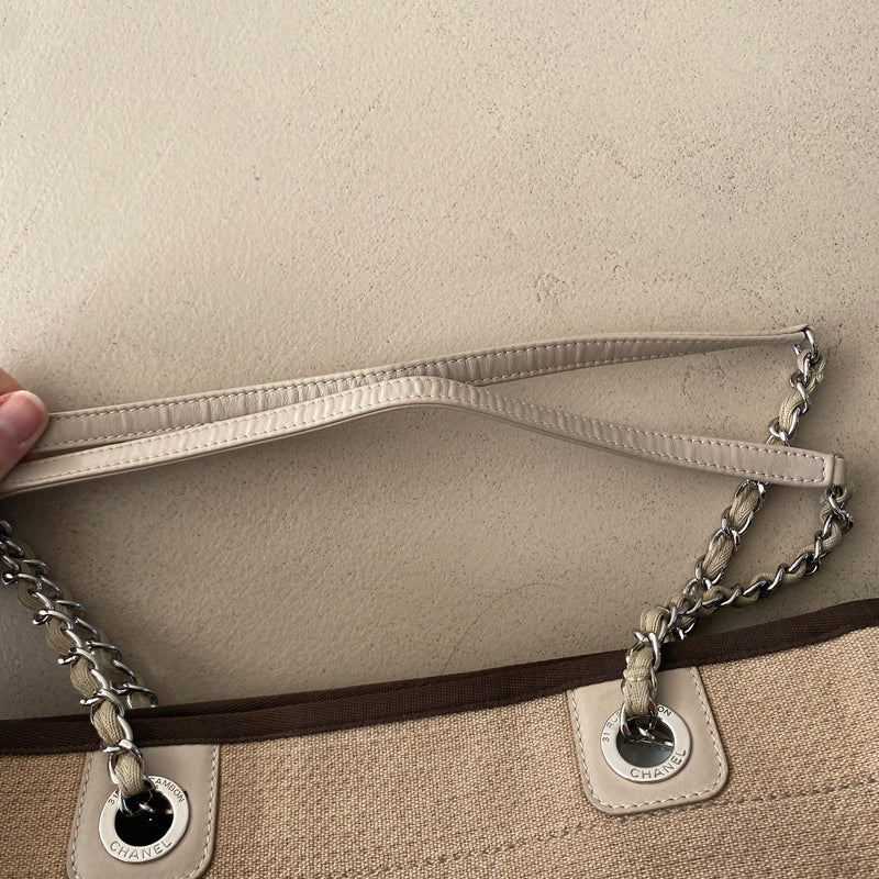 CHANEL Deauville Medium Shopper