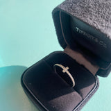 neuwertiger TIFFANY T Weissgold Ring mit Diamanten