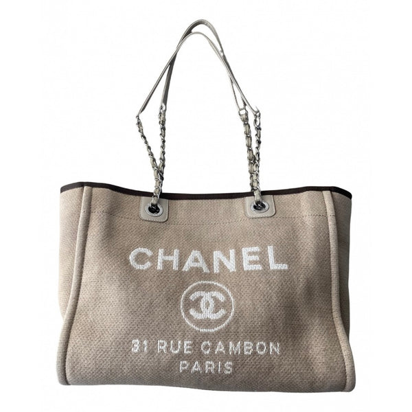 CHANEL Deauville Medium Shopper