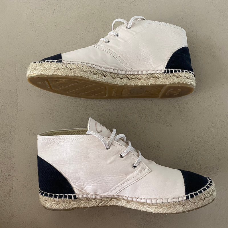 CHANEL Espadrilles