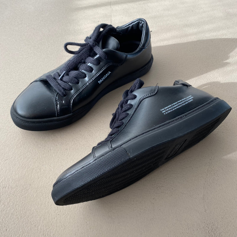neuwertige THE PANGAIA Sneakers