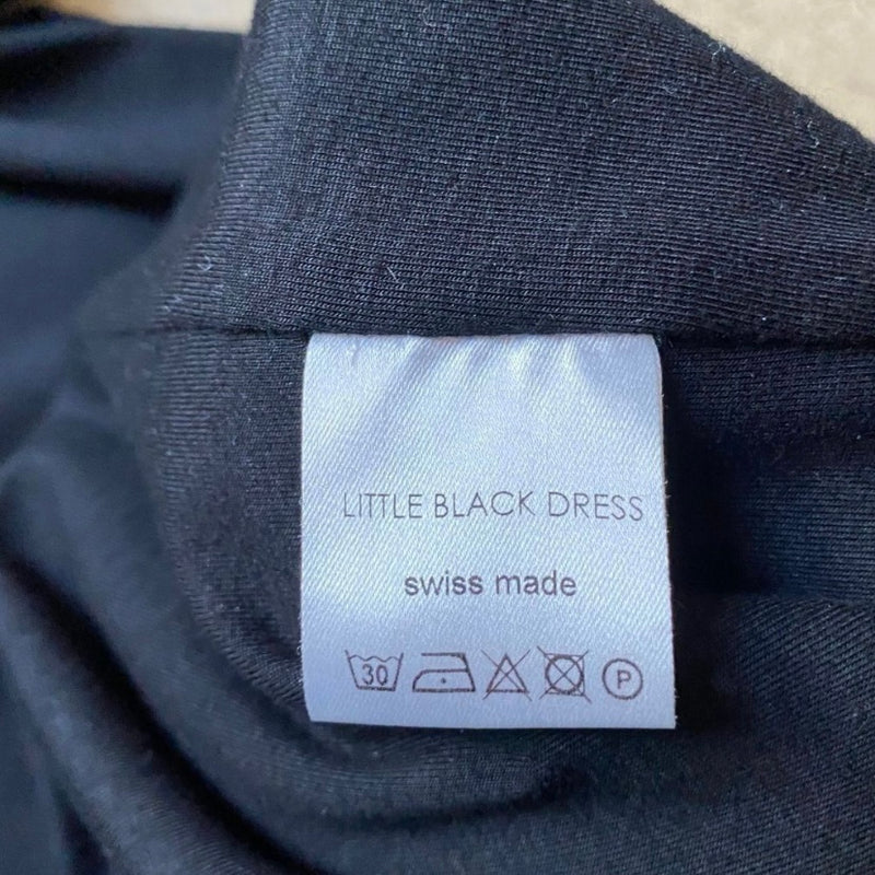 LITTLE BLACK DRESS Kleid