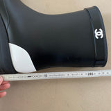 CHANEL Regenstiefel